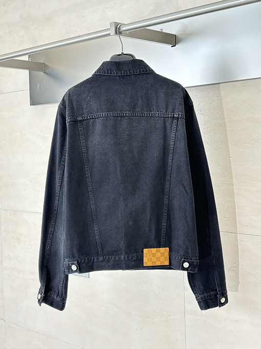 ルイヴィトン LV 折り襟付きの新作ウォッシュドデニムジャケット
