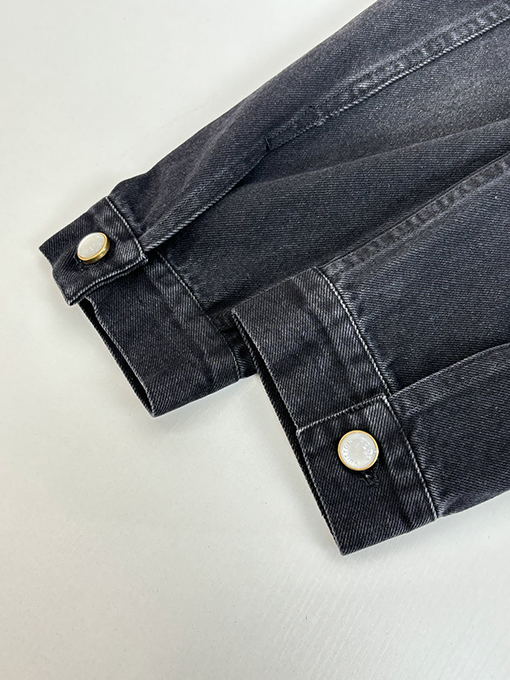 ルイヴィトン LV 折り襟付きの新作ウォッシュドデニムジャケット