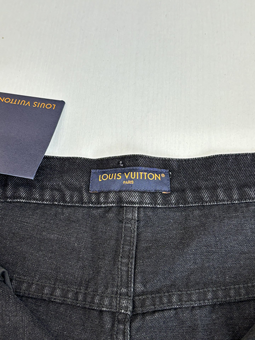 ルイヴィトンコピーLV 新作ストレートレッグウォッシュドデニムジーンズ