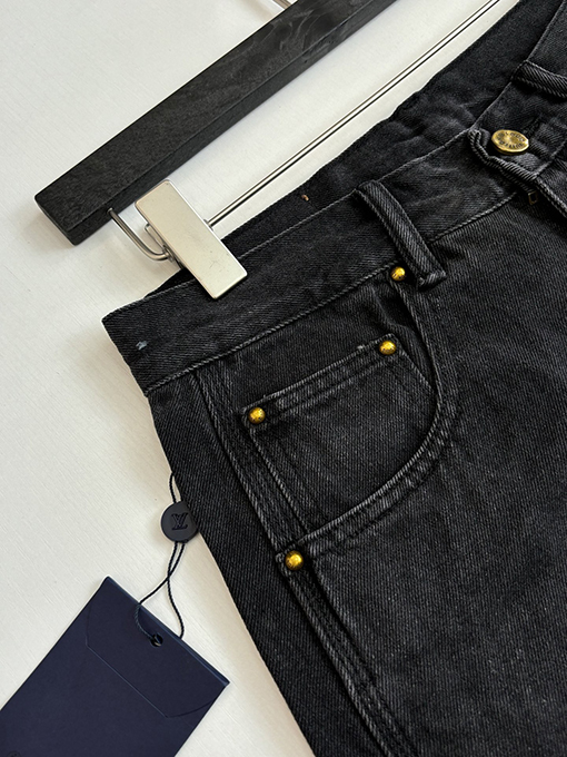 ルイヴィトンスーパーコピー LV 新作クラシックカーゴデニムショーツ