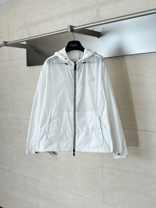 バーバリー チェック柄トリムのナイロンフード付き日焼け防止ジャケット