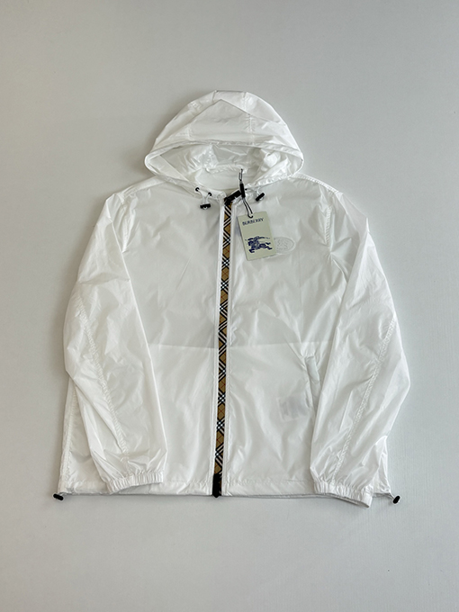 バーバリー チェック柄トリムのナイロンフード付き日焼け防止ジャケット