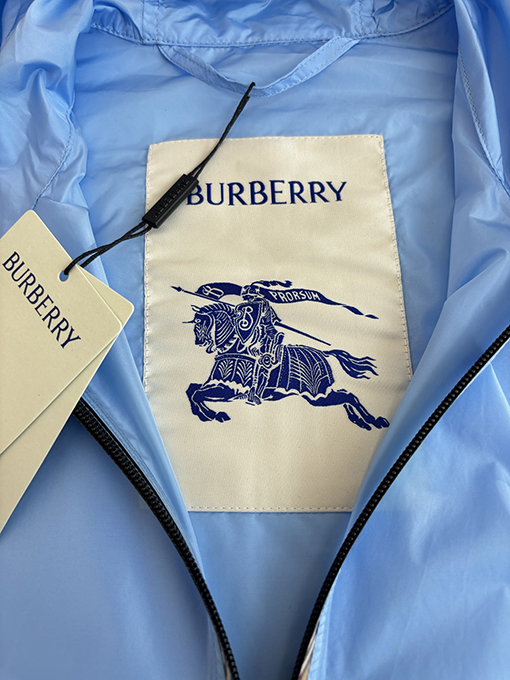 バーバリー チェック柄トリムのナイロンフード付き日焼け防止ジャケット