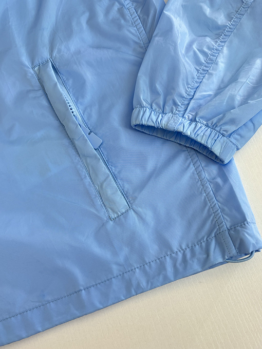 バーバリー チェック柄トリムのナイロンフード付き日焼け防止ジャケット