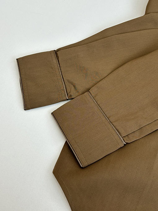 ルイヴィトンスーパーコピー ビーズ装飾をしたウエスタン風の花柄刺繍入り長袖シャツ