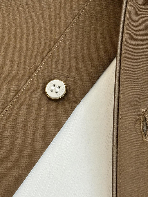 ルイヴィトンスーパーコピー ビーズ装飾をしたウエスタン風の花柄刺繍入り長袖シャツ