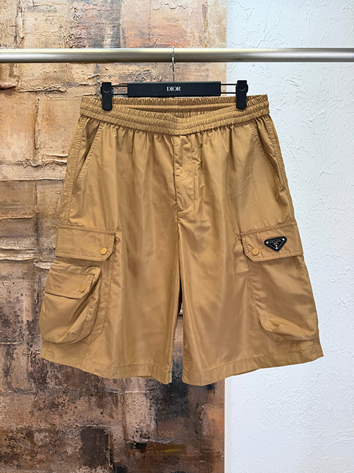 プラダブランドスーパーコピー 大きなポケット付きカーゴショーツ