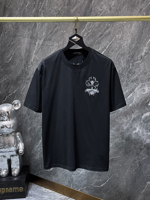 クロムハーツコピー サンスクリット語の剣とクロスの刺繍パッチワーク半袖Tシャツ