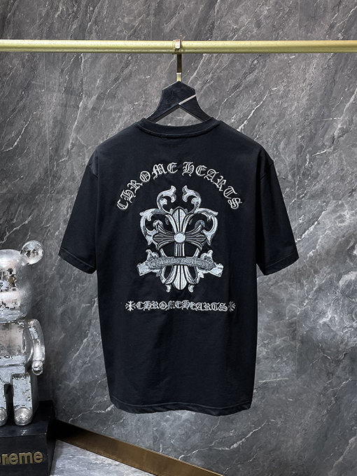 クロムハーツコピー サンスクリット語の剣とクロスの刺繍パッチワーク半袖Tシャツ