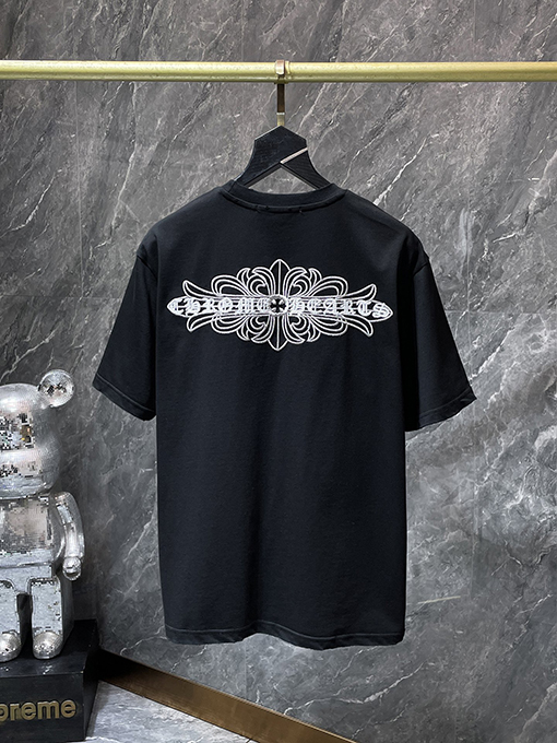 クロムハーツ クラシックなサンスクリット文字の半袖Tシャツ