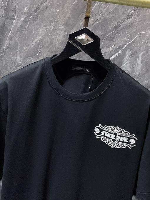 クロムハーツ クラシックなサンスクリット文字の半袖Tシャツ