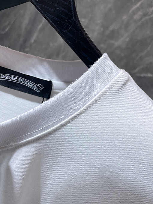 クロムハーツ クラシックなサンスクリット文字の半袖Tシャツ