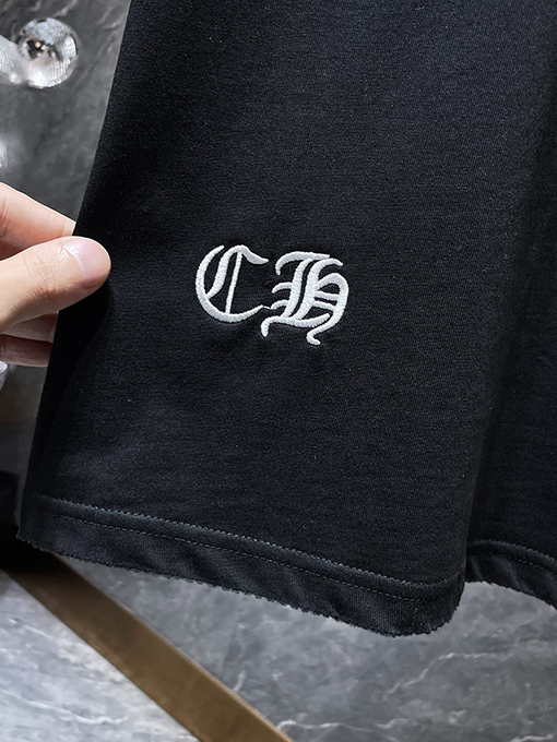 クロムハーツ カラフルなサンスクリット語のクロスタッセル刺繍入り半袖Tシャツ