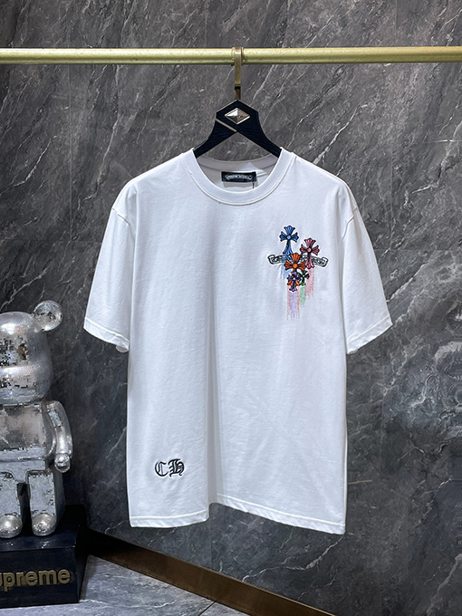 クロムハーツ カラフルなサンスクリット語のクロスタッセル刺繍入り半袖Tシャツ