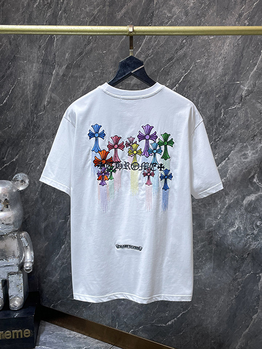 クロムハーツ カラフルなサンスクリット語のクロスタッセル刺繍入り半袖Tシャツ