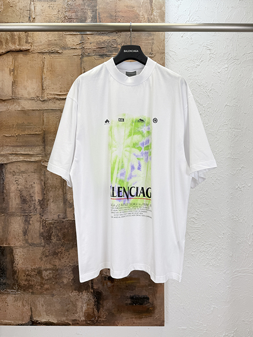 バレンシアガ Balenciaga アーティスティックプリントの半袖Tシャツ