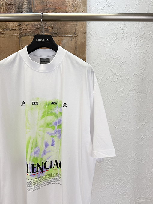 バレンシアガ Balenciaga アーティスティックプリントの半袖Tシャツ