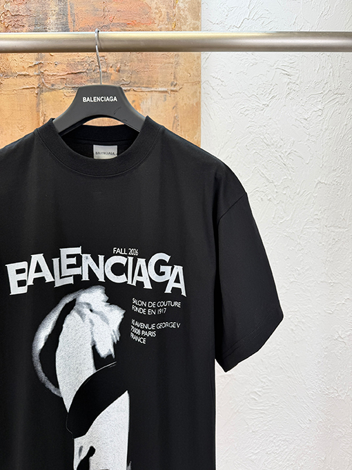 バレンシアガブランドスーパーコピー Balenciaga キャラクターアートプリント半袖Tシャツ