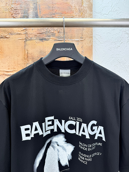 バレンシアガブランドスーパーコピー Balenciaga キャラクターアートプリント半袖Tシャツ