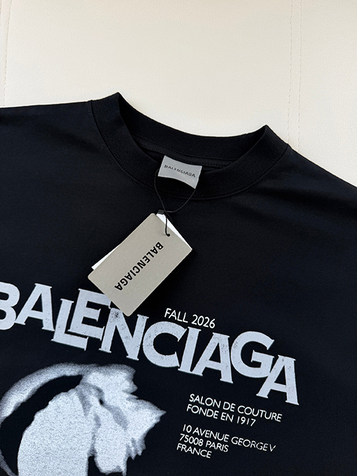 バレンシアガブランドスーパーコピー Balenciaga キャラクターアートプリント半袖Tシャツ