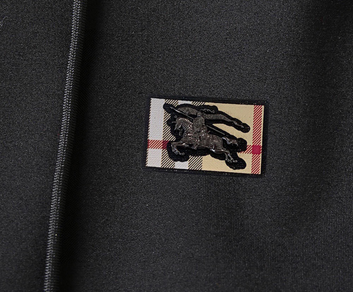 バーバリー 人気のフード付きジップアップスウェットシャツとパンツのセット