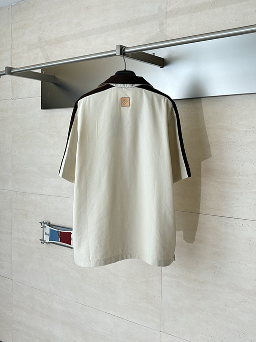 ルイヴィトンブランドスーパーコピー LOUIS VUITTON 新作カラーブロック織りリボンロゴ入り半袖シャツ