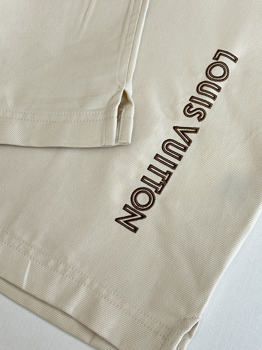 ルイヴィトンブランドスーパーコピー LOUIS VUITTON 新作カラーブロック織りリボンロゴ入り半袖シャツ