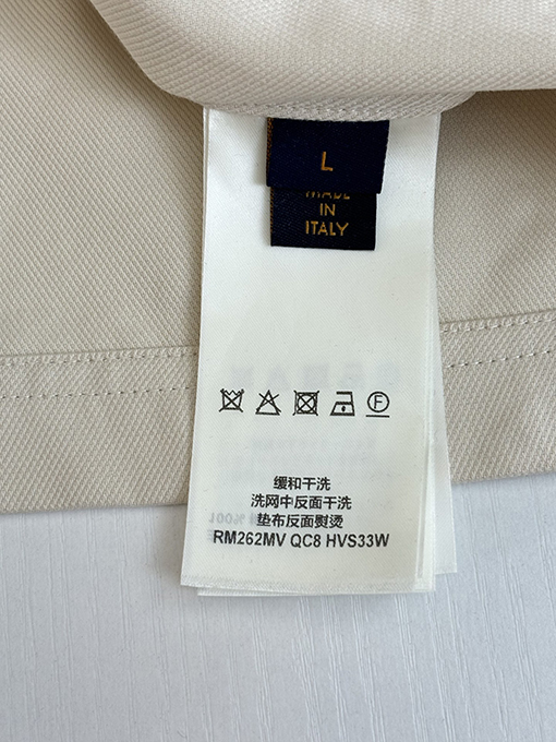 ルイヴィトンブランドスーパーコピー LOUIS VUITTON 新作カラーブロック織りリボンロゴ入り半袖シャツ