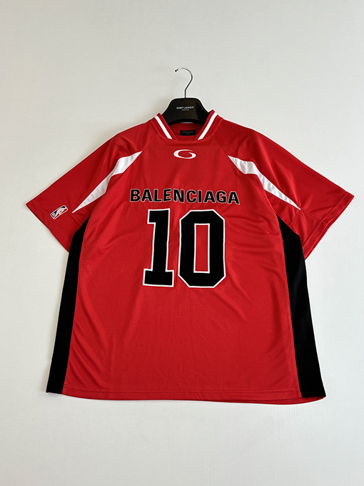 バレンシアガスーパーコピー Balenciaga NBA コラボレーションシリーズ 刺繍入りジャージー半袖Tシャツ
