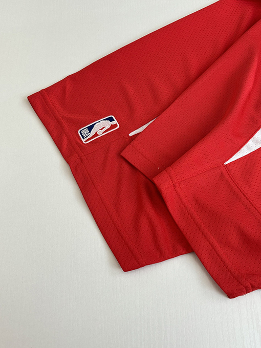 バレンシアガスーパーコピー Balenciaga NBA コラボレーションシリーズ 刺繍入りジャージー半袖Tシャツ