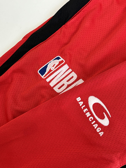 バレンシアガ Balenciaga NBA コラボレーションシリーズ円形刺繍入りゆったりカジュアルショーツ