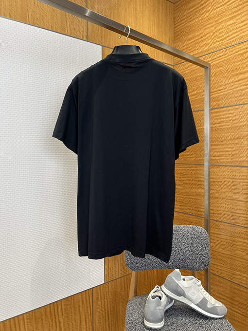 バレンシアガ BALENCIAGA 新モデルゴシックスタイルのゴシック文字プリントダメージの半袖Tシャツ