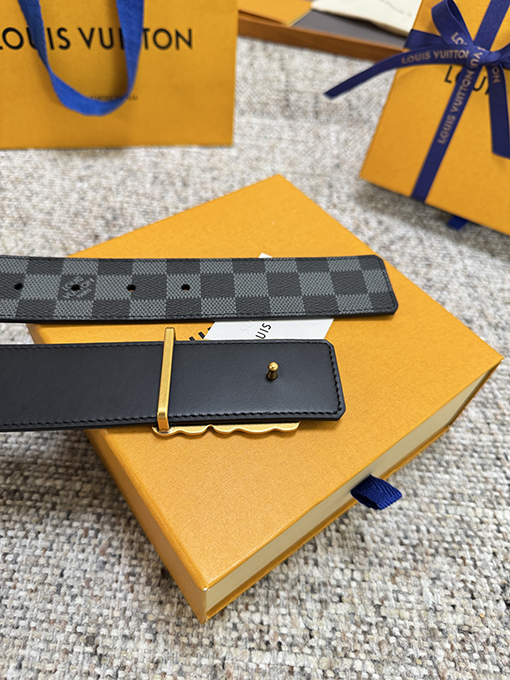 ルイヴィトン PVC レザーソールベルトシリーズ