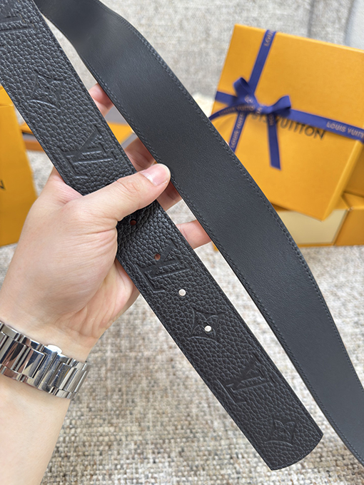 ルイヴィトンスーパーコピー Dimension クラシックな革底ベルト