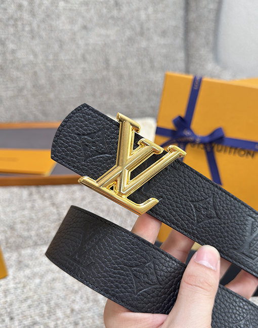 ルイヴィトンスーパーコピー Dimension クラシックな革底ベルト