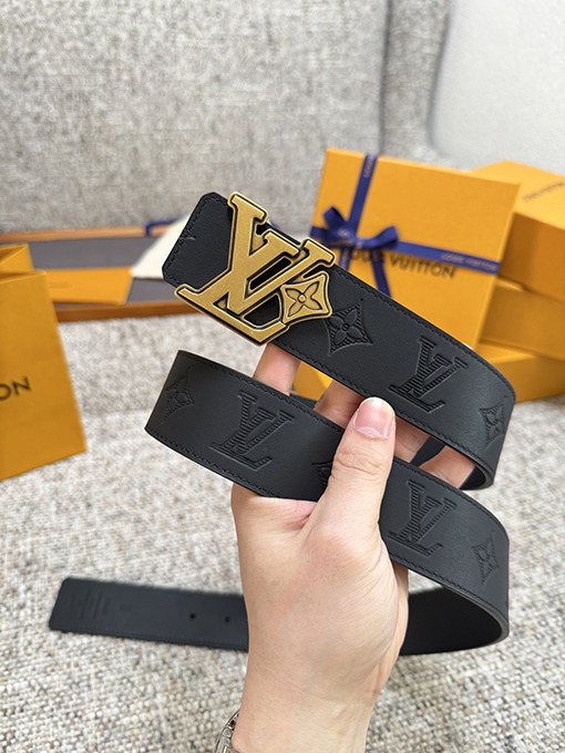 ルイヴィトン クラシックプレーンエンボスシリーズベルト