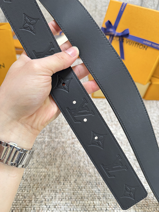 ルイヴィトン クラシックプレーンエンボスシリーズベルト
