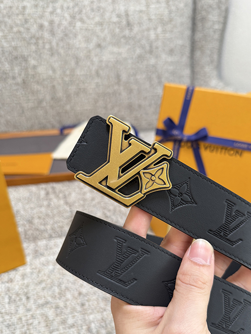 ルイヴィトン クラシックプレーンエンボスシリーズベルト