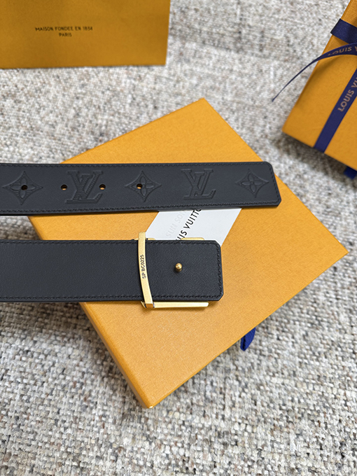 ルイヴィトン クラシックプレーンエンボスシリーズベルト