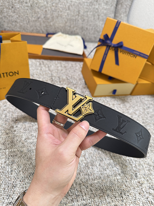 ルイヴィトン クラシックプレーンエンボスシリーズベルト