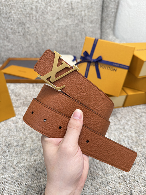 ルイヴィトンコピー クラシックなライチ柄の押しベルト