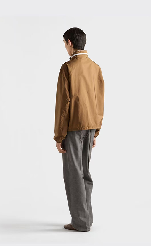 プラダスーパーコピー 新作カラーブロックデザインのフード付きトレンチコートジャケット