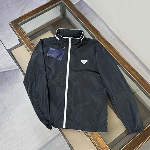 プラダスーパーコピー 新作カラーブロックデザインのフード付きトレンチコートジャケット