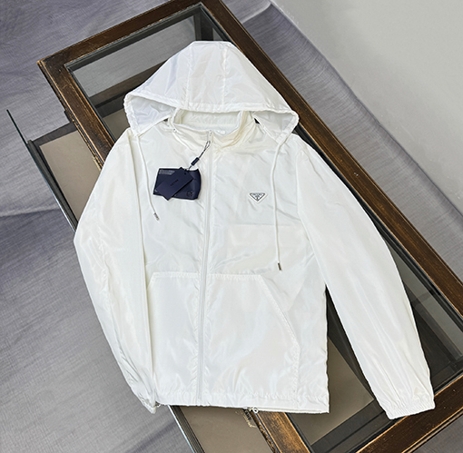 プラダスーパーコピー 新作カラーブロックデザインのフード付きトレンチコートジャケット