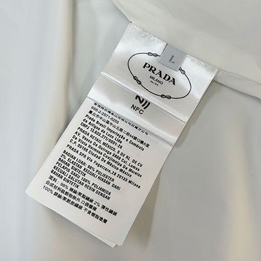 プラダスーパーコピー 新作カラーブロックデザインのフード付きトレンチコートジャケット