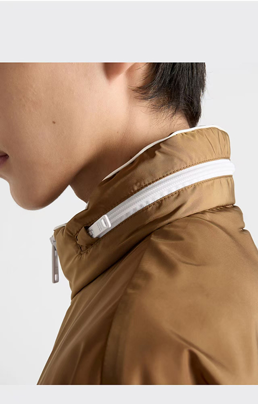 プラダスーパーコピー 新作カラーブロックデザインのフード付きトレンチコートジャケット