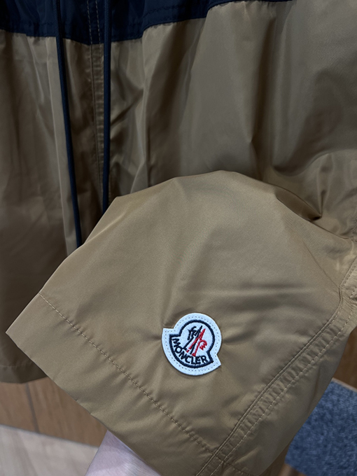 モンクレール カラーブロックのドローストリングショーツ