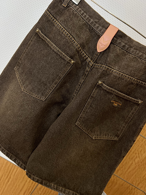 ルイヴィトンスーパーコピー レザーラベル付きダメージをしたウォッシュドデニムショートパンツ