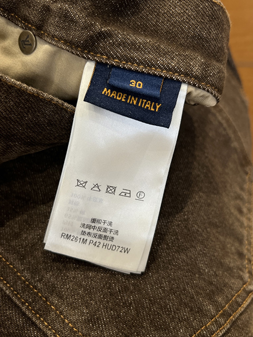 ルイヴィトンスーパーコピー レザーラベル付きダメージをしたウォッシュドデニムショートパンツ