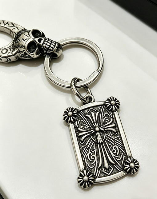 クロムハーツスーパーコピー クラシックなクロス柄のキーホルダー